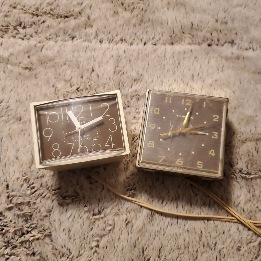 1960s Retro Timex Light Up Analog Electric Alarm Clocks‎ MCM Tested Working